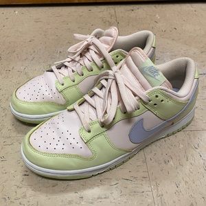 NIKE WMNS DUNKS “LIME ICE”